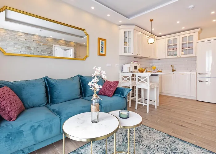 Three Musketeers Apartments